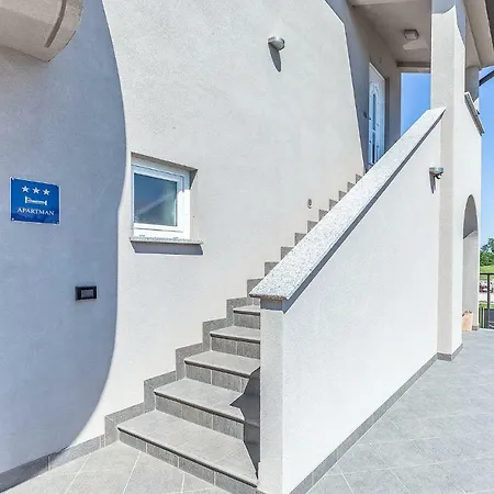 Toni & Julija Apartment Porec Exterior photo